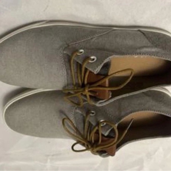 Men’s 
Shoes 
size 9 Wide 
Mountain Creek - Picture 10 of 16